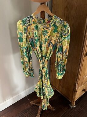 CeliaB Yellow and Green Retro Floral Tie-Waist Long Sleeve Dress